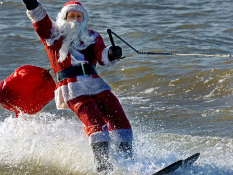 Babbo Natale galleggia...sull'acqua